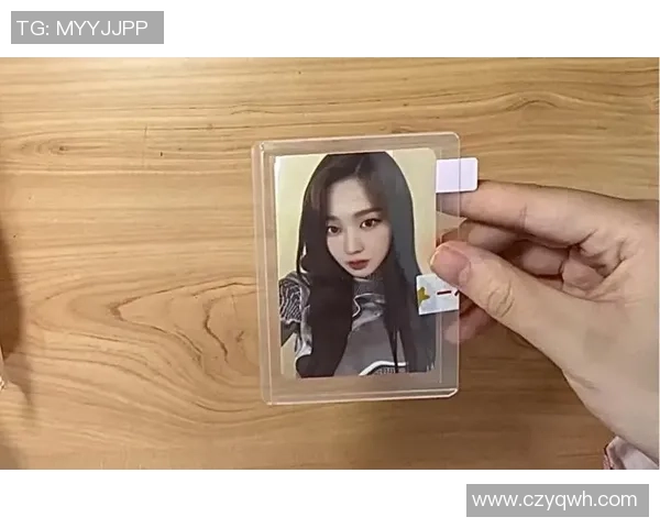 足球小卡开箱体验分享揭示隐藏珍藏与精彩瞬间